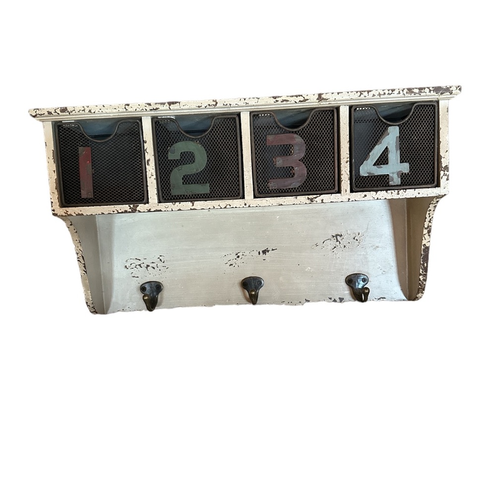 Rustic decor shelf with 4 metal removable baskets with 1-2-3-4 on baskets NWT - Picture 3 of 15